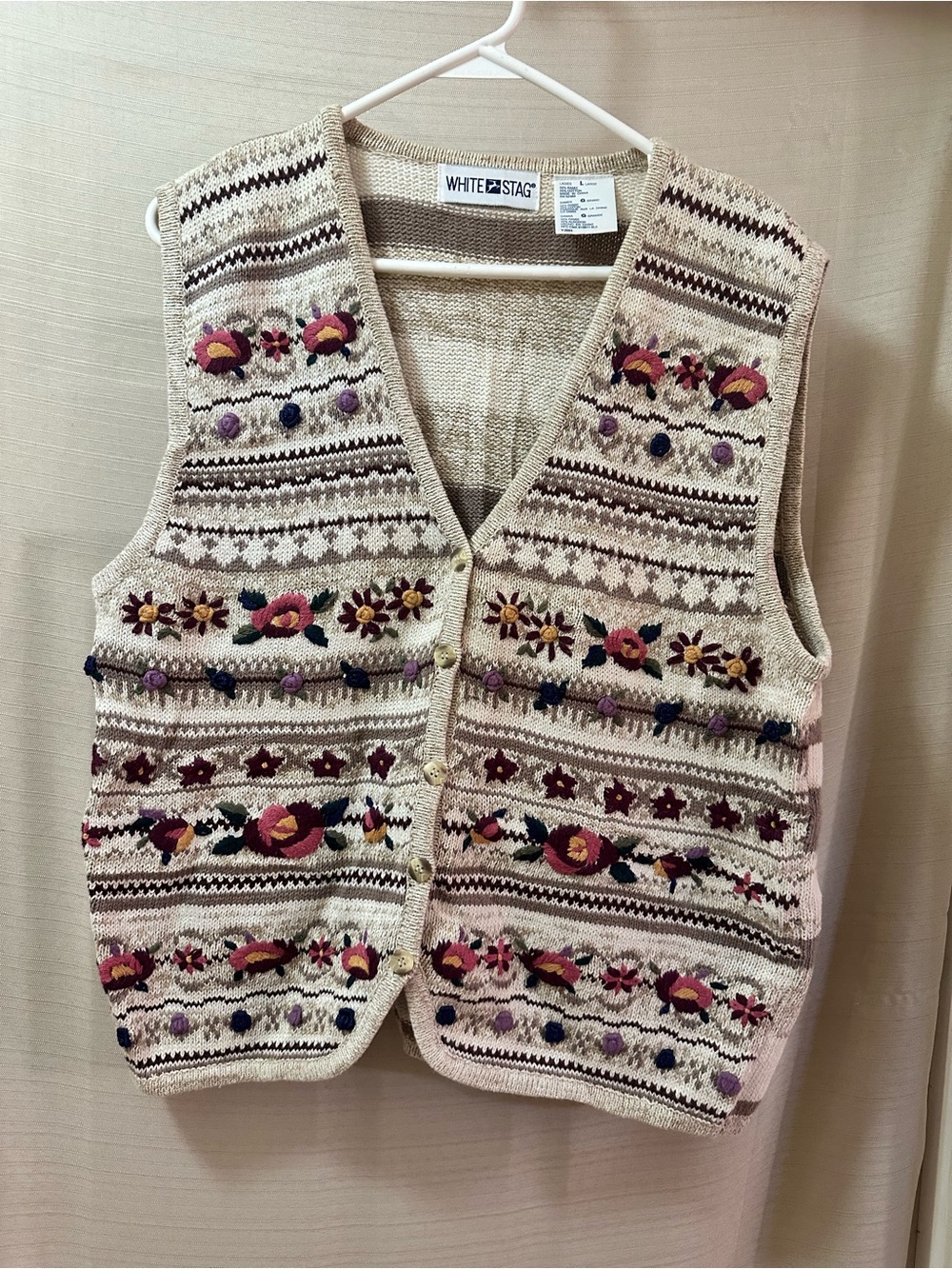 White Stag Floral Embroidered Knit Sweater Vest Cottagecore Grandmacore Pastel